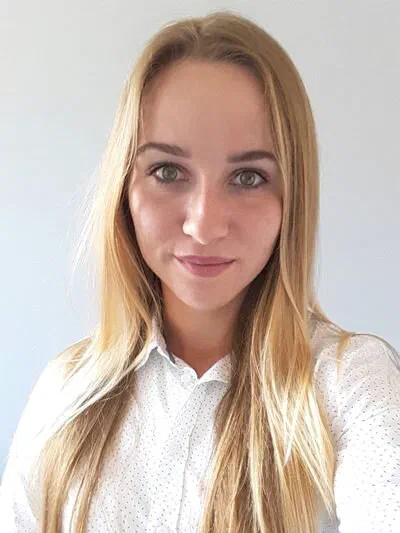 Portret kajakarki Julii Lis.